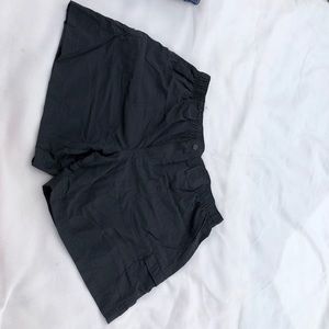Columbia black breathable short
